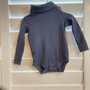The Beaufort Bonnet Company Long Sleeved Turtleneck Onesie Navy Blue Size 12M